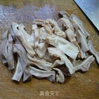 红椒芦笋炒猪肚的做法步骤：7