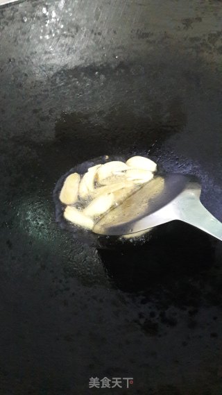竹笋炒肉的做法步骤：4