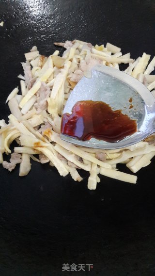 竹笋炒肉的做法步骤：8