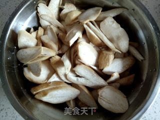 杏鲍菇尖椒炒鸡蛋的做法步骤：1