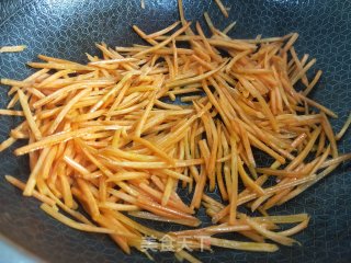 胡萝卜丝炒肉丝的做法步骤：5