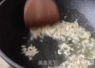 疙瘩汤怎么做最好喝？五珍粉疙瘩汤，多加这一步，疙瘩粒粒分明，简单又养胃！的做法步骤：3