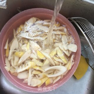 春笋炖鸡的做法步骤：6