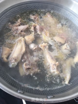 春笋炖鸡的做法步骤：9