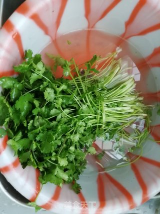 香菜拌香干的做法步骤：2