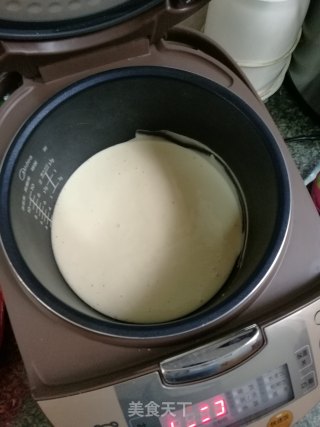 电饭煲蛋糕的做法步骤：4