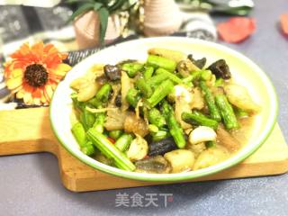 海参炒芦笋的做法步骤：9
