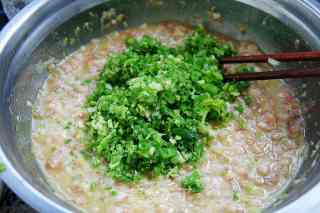 芹菜猪肉馅水饺的做法步骤：5