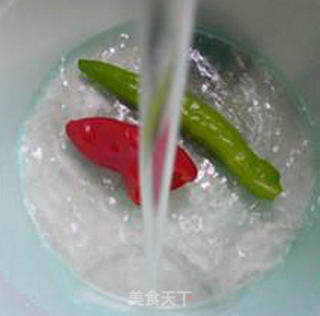 青红椒香菇炒鸡蛋的做法步骤：5