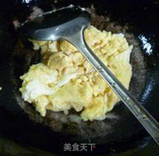 青红椒香菇炒鸡蛋的做法步骤：9