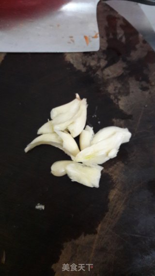 红萝卜炒蛋的做法步骤：2