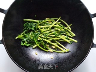 蒜香蓬蒿菜的做法步骤：6