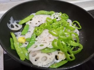 莲藕炒荷兰豆的做法步骤：5