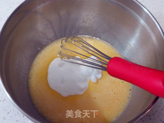 制做简单快捷的下午茶点心【酸奶芒果干麦芬】的做法步骤：4