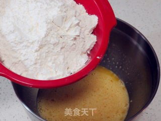 制做简单快捷的下午茶点心【酸奶芒果干麦芬】的做法步骤：7