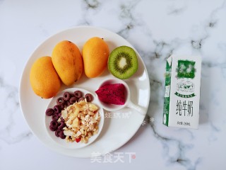 缤纷芒果奶昔的做法步骤：1