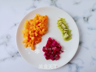 缤纷芒果奶昔的做法步骤：2