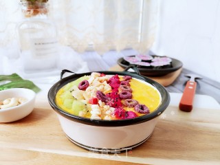 缤纷芒果奶昔的做法步骤：7