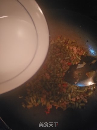 酸豆角肉末的做法步骤：10