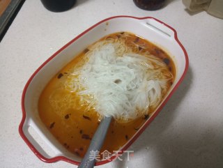 酸辣汤面（十足开胃＆快手懒人）的做法步骤：4