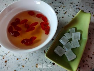 枸杞银耳雪梨羹的做法步骤：8