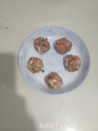 菠菜肉丸猫耳朵的做法步骤：4