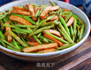 芦蒿炒豆干的做法步骤：7