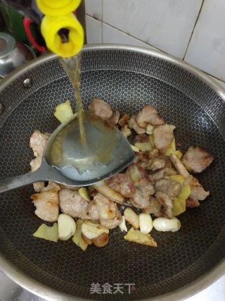 蒜香红烧肉的做法步骤：5