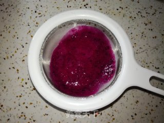 水果一一红火龙果冰淇淋的做法步骤：2