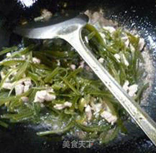 瘦肉丝炒海带丝的做法步骤：6