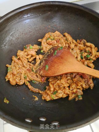 菜椒肉丝的做法步骤：4