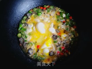 海参烘炒鸡蛋的做法步骤：9