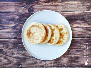 酥饼的做法步骤：12