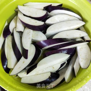 茄子盖浇饭的做法步骤：4