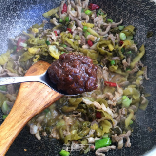 酸菜炒肉丝的做法步骤：9
