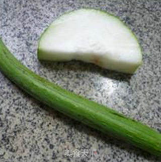 油豆腐咸肉双瓜的做法步骤：1