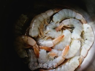 葱油炒大虾的做法步骤：2