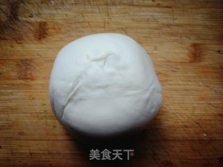 春葱火腿肠炒馍花的做法步骤：1