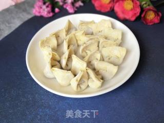 香菇肉末大馄饨的做法步骤：7