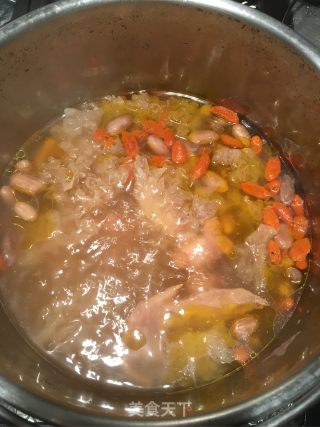 木瓜花生雪耳鸡汤的做法步骤：9