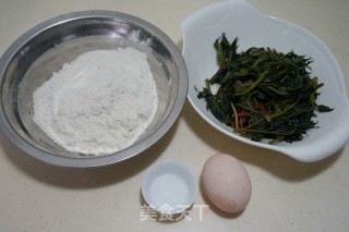 鸡蛋香椿小面饼的做法步骤：1