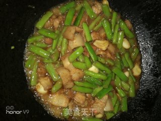 五花肉炒四季豆的做法步骤：7
