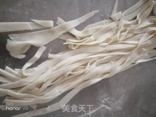 圆包菜炒面的做法步骤：3