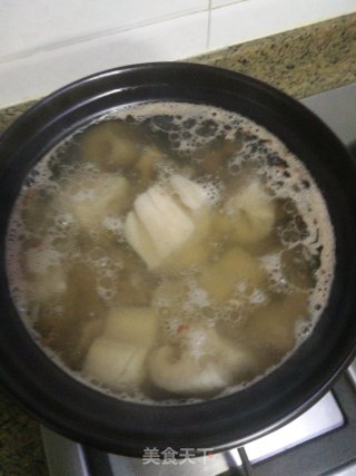 骨头肉藕汤的做法步骤：6