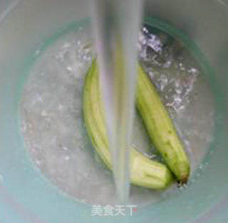 虾仁丝瓜炒花菜的做法步骤：4