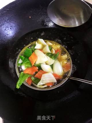 溜肉段的做法步骤：4
