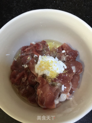 豆腐扣子菜肉汤的做法步骤：4