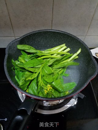 蒜香菜心的做法步骤：3