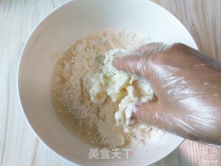 皮薄馅厚，口感酥松，没有老婆的——“老婆饼”的做法步骤：2