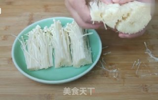 吃了这么多年金针菇，第一次知道它可以做成“树”【五珍粉金针菇早餐饼】形象别致、口味鲜美，多数人都没吃过~的做法步骤：1